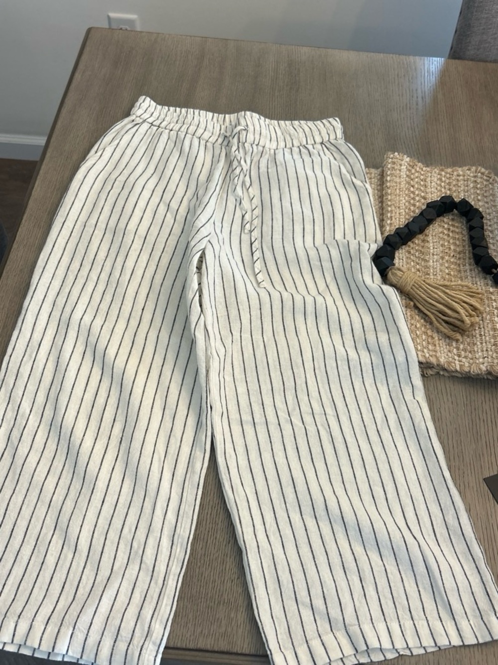 Jules & Leopold Cream Wide-Leg Striped Cropped Pants
